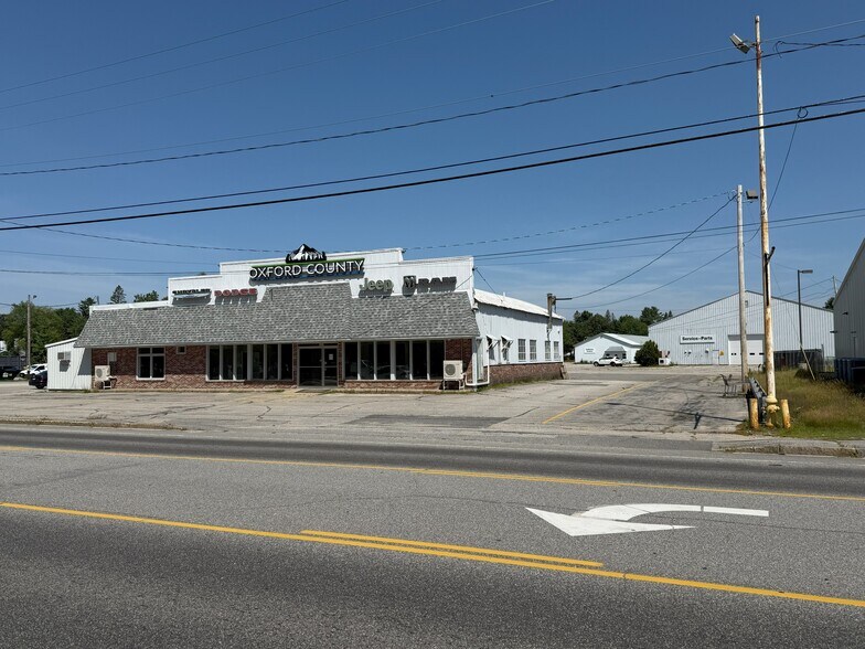 209 Main St, South Paris, ME à vendre - Photo du bâtiment - Image 1 de 10