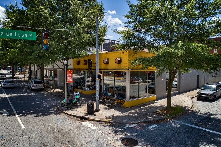 246-254 W Ponce de Leon Ave, Decatur, GA à louer - Photo du bâtiment - Image 3 de 5