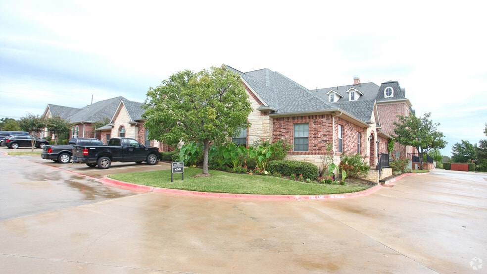 1664 Keller Pky, Keller, TX à louer - Photo du bâtiment - Image 3 de 4