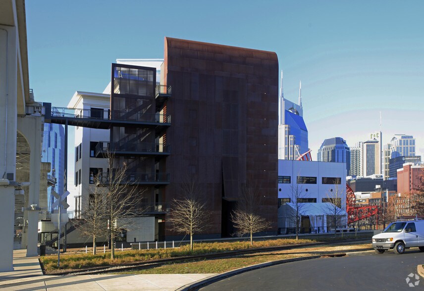 2 Victory Ave, Nashville, TN à louer - Photo du bâtiment - Image 3 de 6