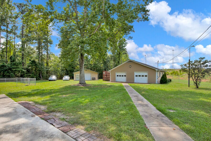 6367 Wade Stedman Rd, Wade, NC à vendre - Photo du bâtiment - Image 2 de 11