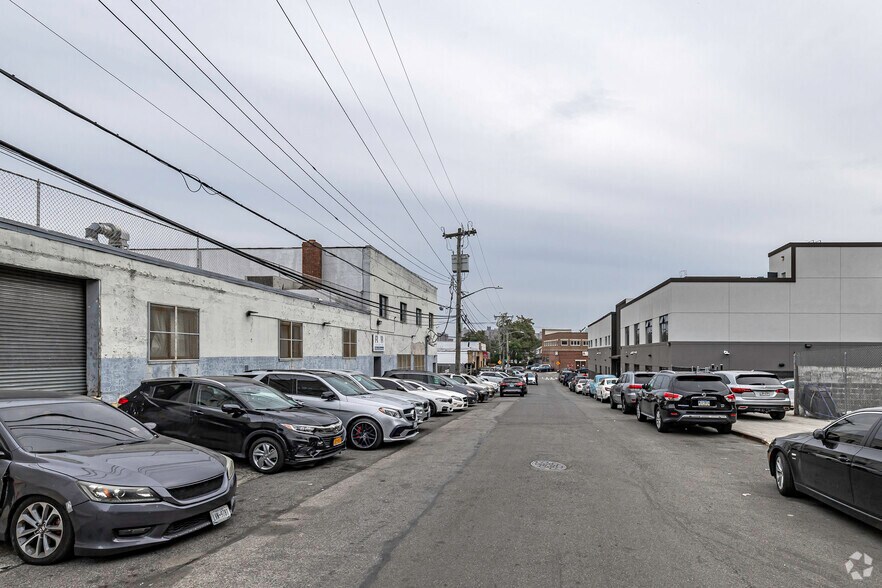3920 Merritt Ave, Bronx, NY à louer - Photo du bâtiment - Image 2 de 5