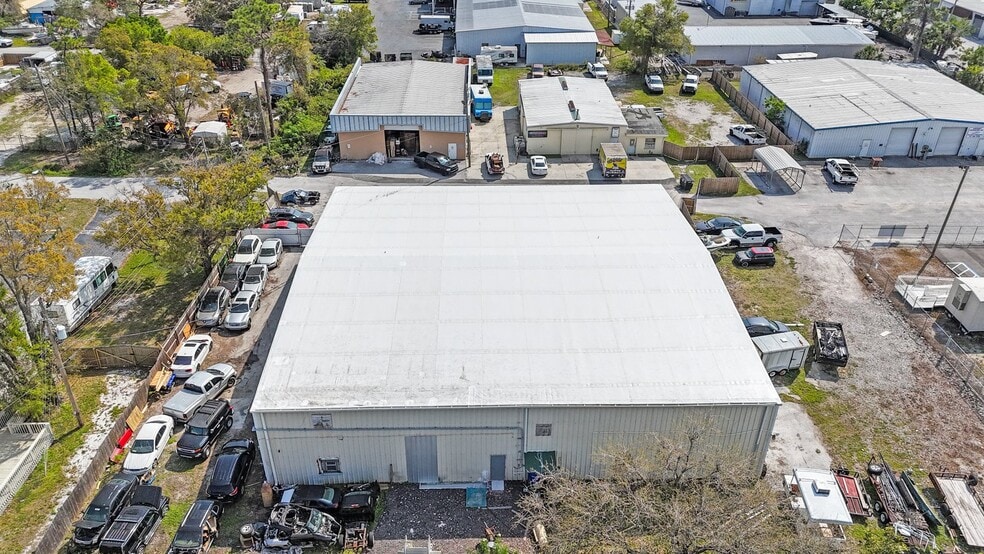 9161 131st Pl N, Largo, FL for lease - Building Photo - Image 2 of 11