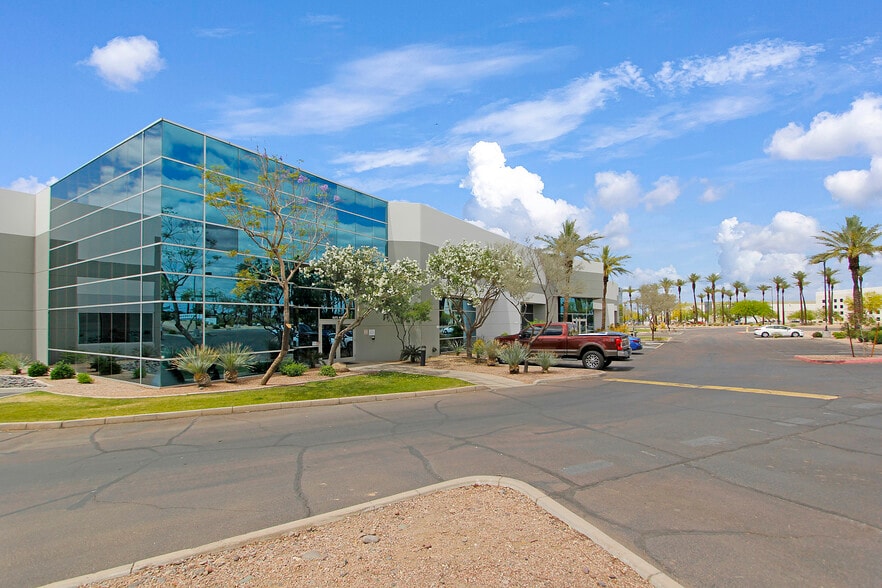 3255 E Elwood St, Phoenix, AZ for lease - Building Photo - Image 2 of 10