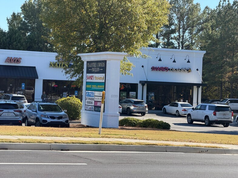 5770 Peachtree Industrial Blvd, Norcross, GA à louer - Photo du bâtiment - Image 3 de 12