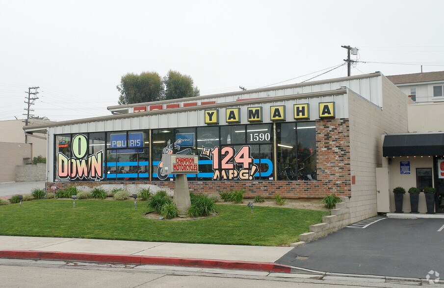 1590 Newport Blvd, Costa Mesa, CA à louer - Photo du bâtiment - Image 2 de 2