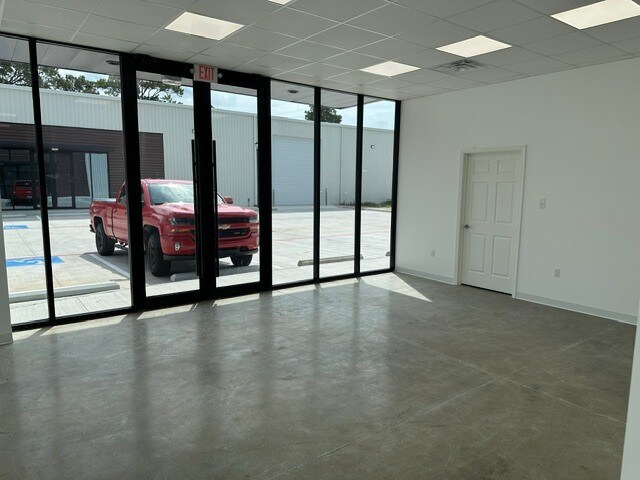 18901 Ashley Rd, Houston, TX à louer - Photo du bâtiment - Image 3 de 21