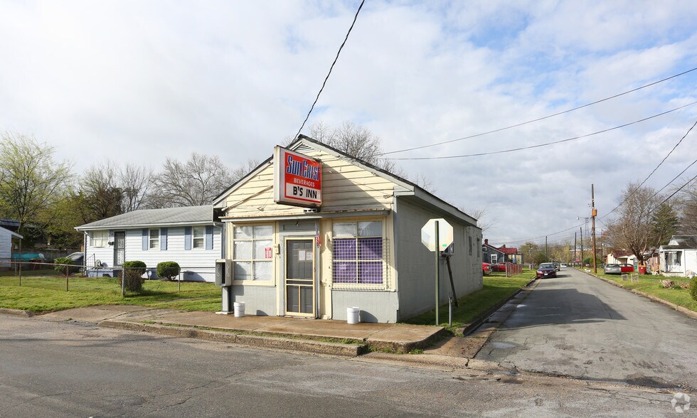 218 N Old Church, Petersburg, VA à vendre - Photo du bâtiment - Image 2 de 3