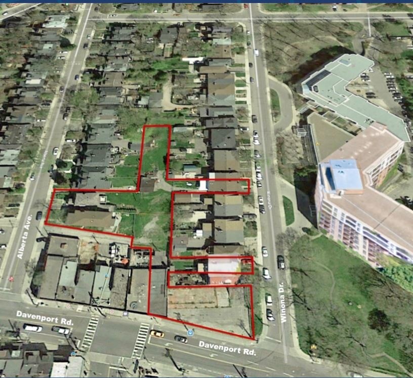 16 Winona Dr, Toronto, ON à vendre Aérien- Image 1 de 1