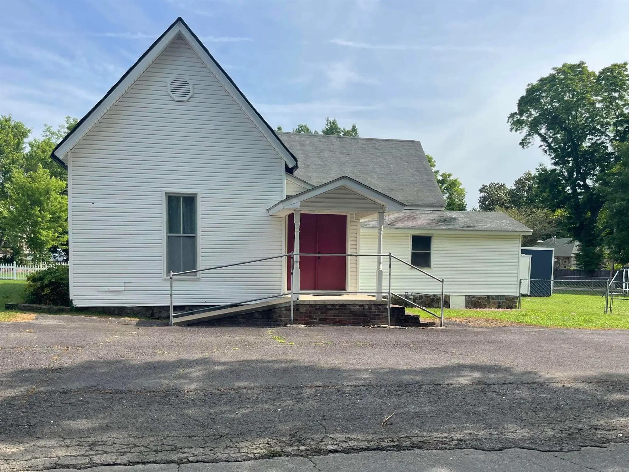 111 S Broadway St, Heber Springs, AR for sale Primary Photo- Image 1 of 2