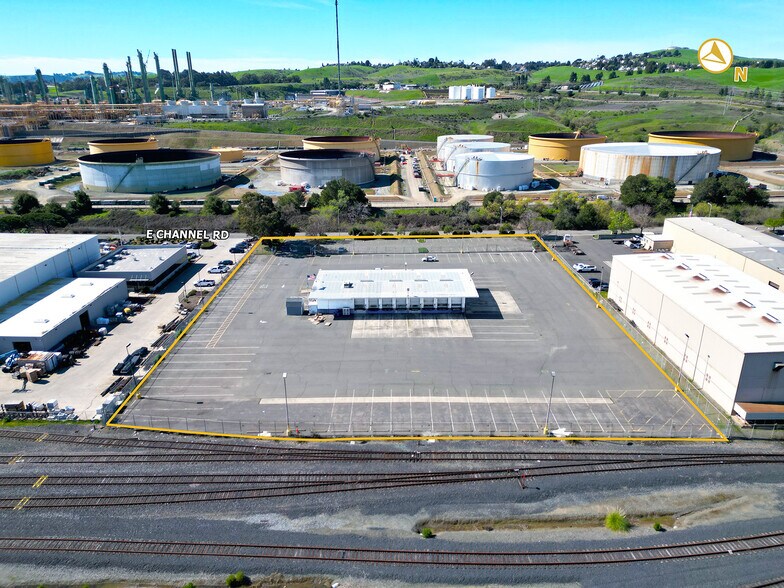 155 E Channel Rd, Benicia, CA à louer - Photo du bâtiment - Image 2 de 4