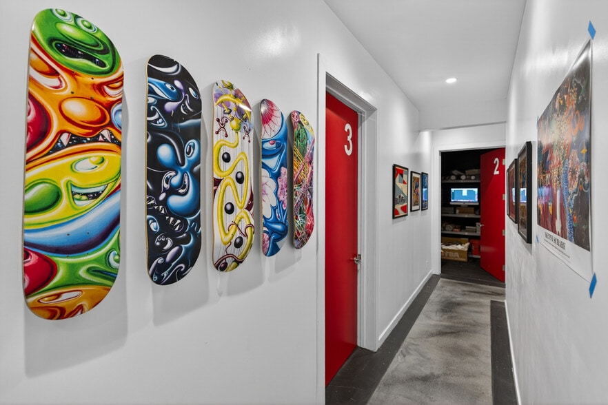 435-437 N Varney St, Burbank, CA for lease - Building Photo - Image 3 of 23