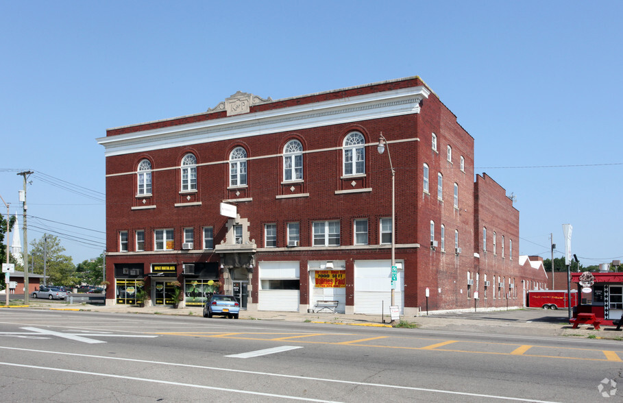 102-108 E Main St, Newark, OH à vendre - Photo principale - Image 1 de 1