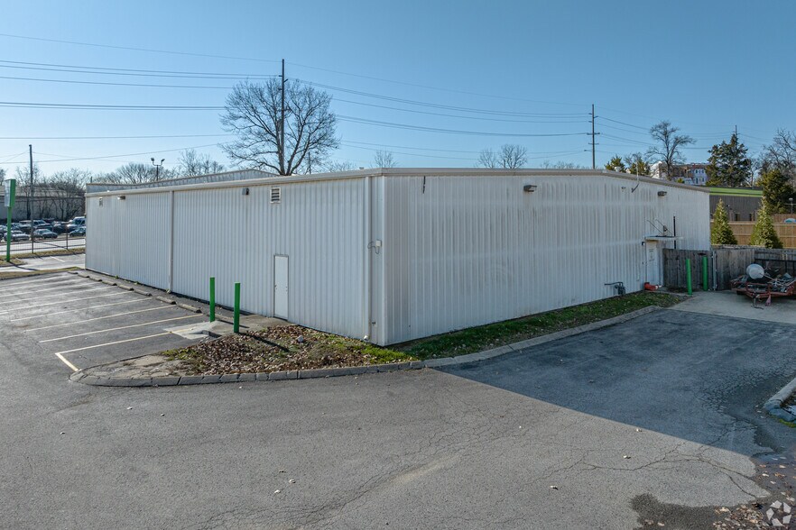 405 Trinity Lane, Nashville, TN for sale - Building Photo - Image 3 of 6