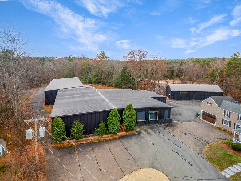 642 Patriots Rd, Templeton, MA à vendre - Photo du bâtiment - Image 2 de 12