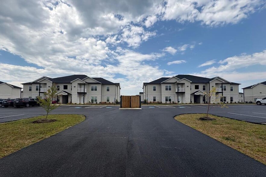 5312 Bakers Spring St, Bowling Green, KY for sale - Primary Photo - Image 1 of 4