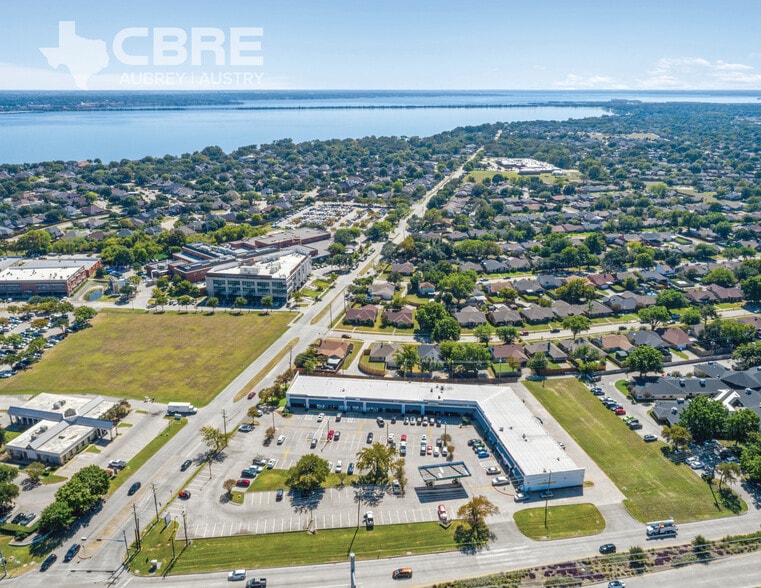 9400 Lakeview Pky, Rowlett, TX à vendre - Photo du bâtiment - Image 2 de 2