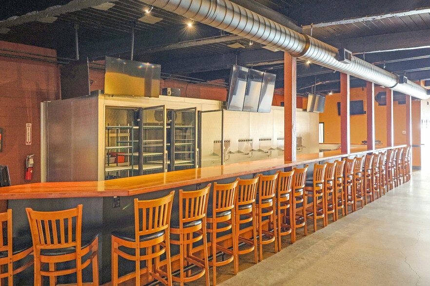 1517 E 14th St, San Leandro, CA for lease - Building Photo - Image 2 of 15