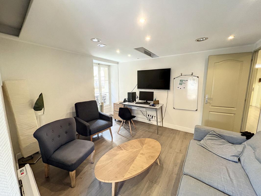 8 Rue De La République, Avignon for lease Interior Photo- Image 1 of 10