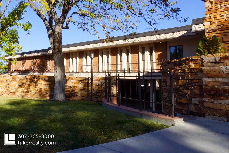 940 E 3rd St, Casper, WY à vendre - Photo principale - Image 1 de 53