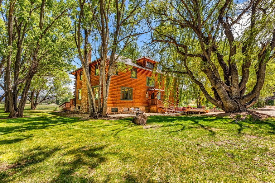 5968 Highway -69, Cotopaxi, CO à vendre - Photo du bâtiment - Image 2 de 6