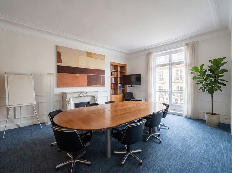 2 Avenue Hoche, Paris for lease - Interior Photo - Image 3 of 18