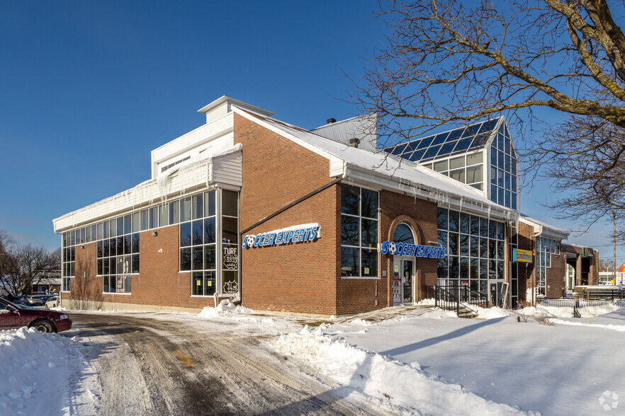 2820-2894 Boul Saint-Charles, Kirkland, QC for lease - Primary Photo - Image 1 of 5