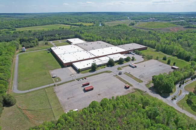 Plus de détails pour 572 S New St, Eden, NC - Industriel à louer