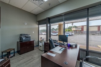 3115 Highway 28 E, Pineville, LA for lease Interior Photo- Image 2 of 8