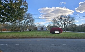 87 Mystic Rd, North Stonington, CT for lease Interior Photo- Image 2 of 5