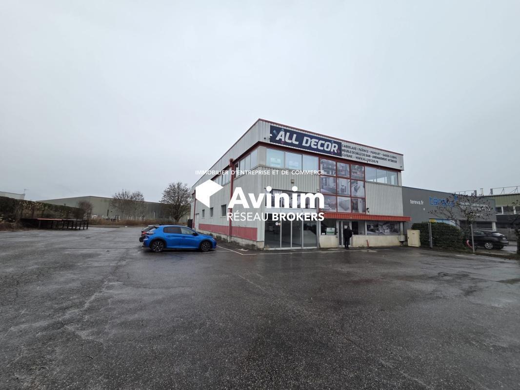 Industrial in Sillingy for lease Building Photo- Image 1 of 15
