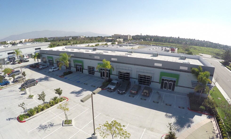 861 Harold Pl, Chula Vista, CA à vendre - Photo du bâtiment - Image 3 de 26