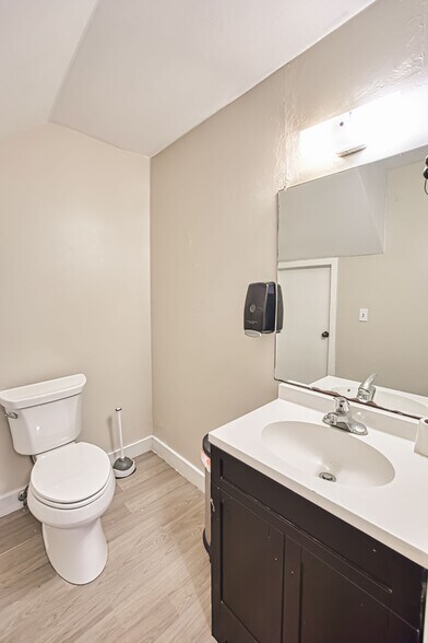 1560 Matthew Dr, Fort Myers, FL à vendre - Autre - Image 3 de 4