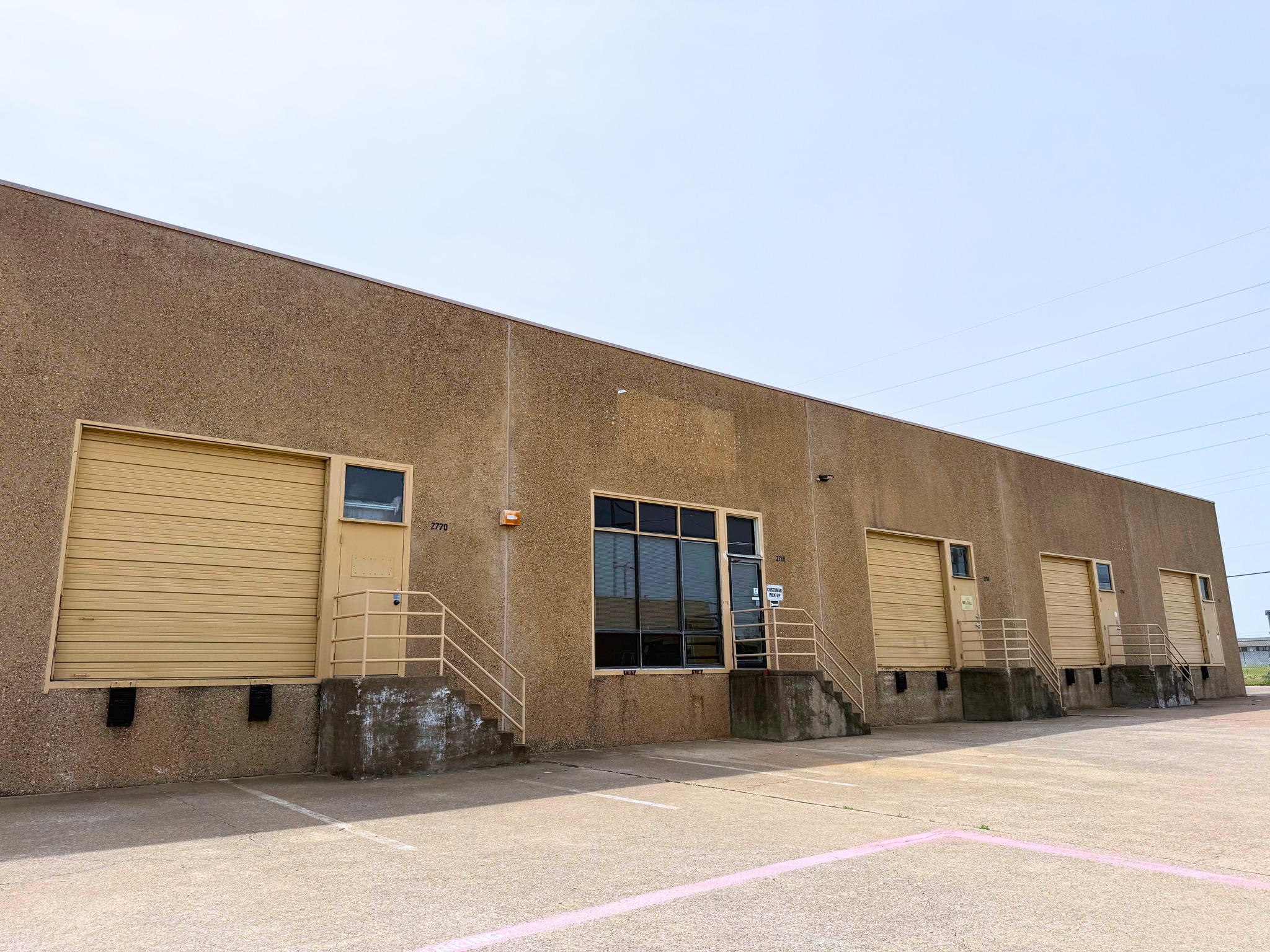 2702-2720 SE Loop 820, Fort Worth, TX à louer Photo intérieure- Image 1 de 9