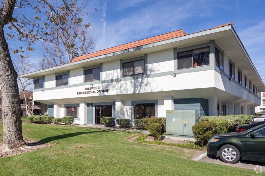 340 Rosewood Ave, Camarillo, CA à vendre - Photo principale - Image 1 de 35