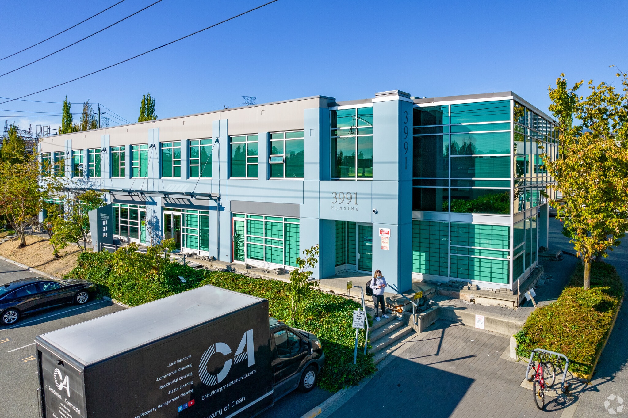 3991 Henning Dr, Burnaby, BC for lease Primary Photo- Image 1 of 5