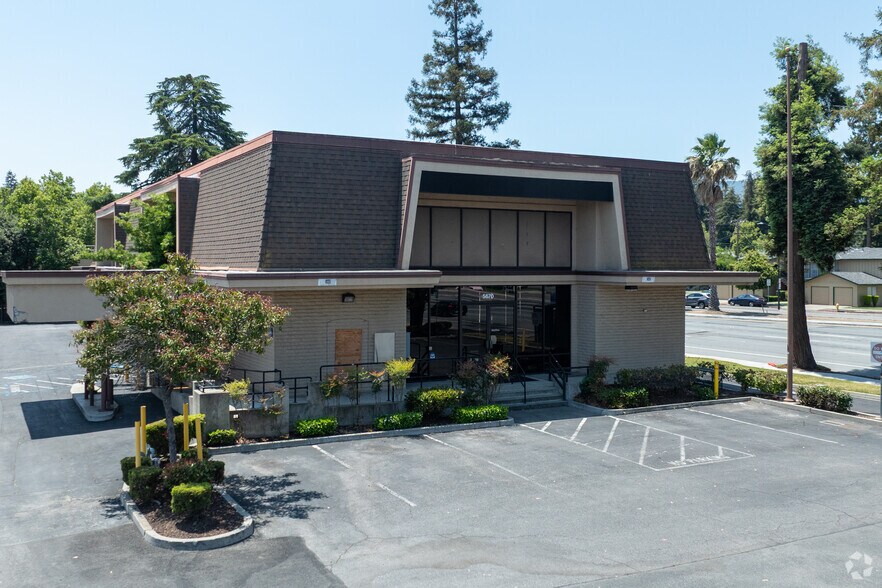 5670-5672 Almaden Expy, San Jose, CA à louer - Photo du bâtiment - Image 2 de 3