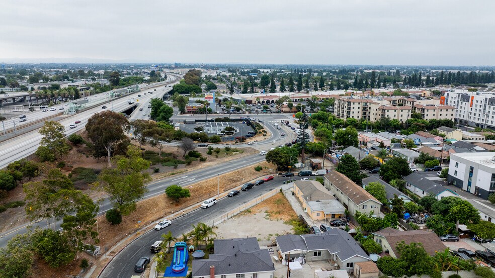 11709 Holmes Ave, Los Angeles, CA à vendre - Photo du bâtiment - Image 3 de 4