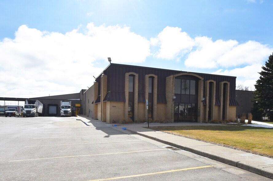 1720 3rd Ave N, Fargo, ND à vendre - Photo du bâtiment - Image 3 de 26
