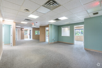 1235 Penn Ave, Wyomissing, PA for lease Interior Photo- Image 2 of 6