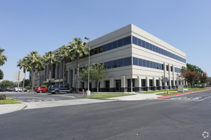 4141 Inland Empire Blvd, Ontario, CA à louer - Photo du bâtiment - Image 2 de 13