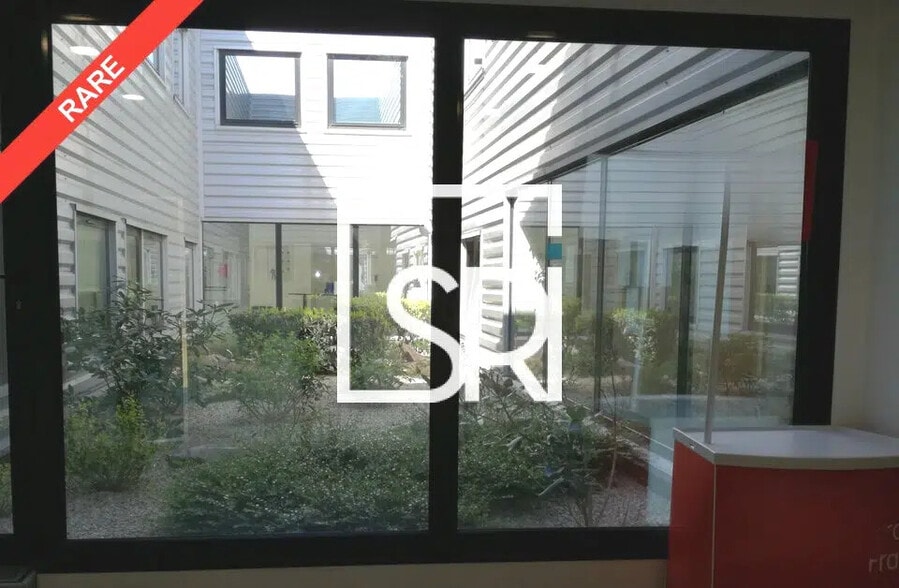 Office in Clermont-Ferrand for lease - Interior Photo - Image 1 of 22