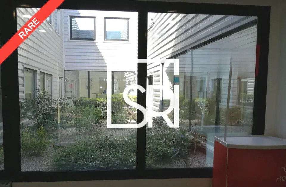 Office in Clermont-Ferrand for lease Interior Photo- Image 1 of 23