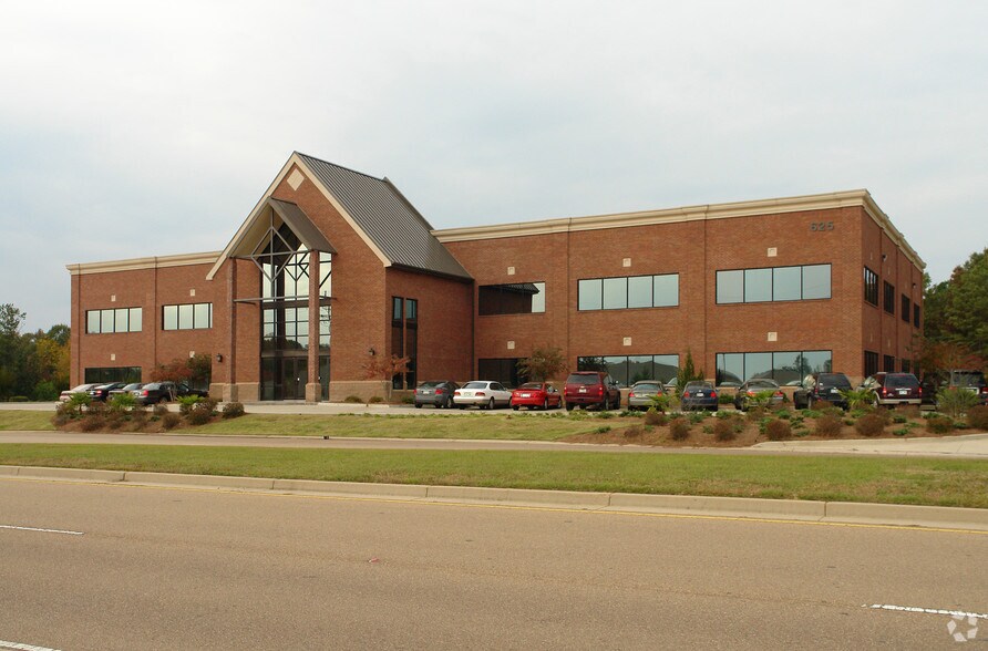 625 Highland Colony Pky, Ridgeland, MS à louer - Photo du bâtiment - Image 2 de 16