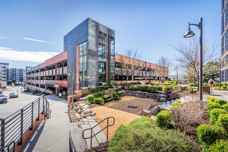 555 S Mangum St, Durham, NC for lease - Building Photo - Image 2 of 8