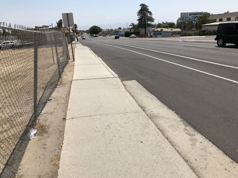 704 N Chester Ave, Bakersfield, CA for sale - Primary Photo - Image 1 of 1