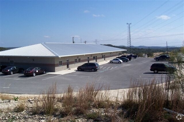 32685 Highway 281 N, Bulverde, TX à vendre - Photo du bâtiment - Image 2 de 3