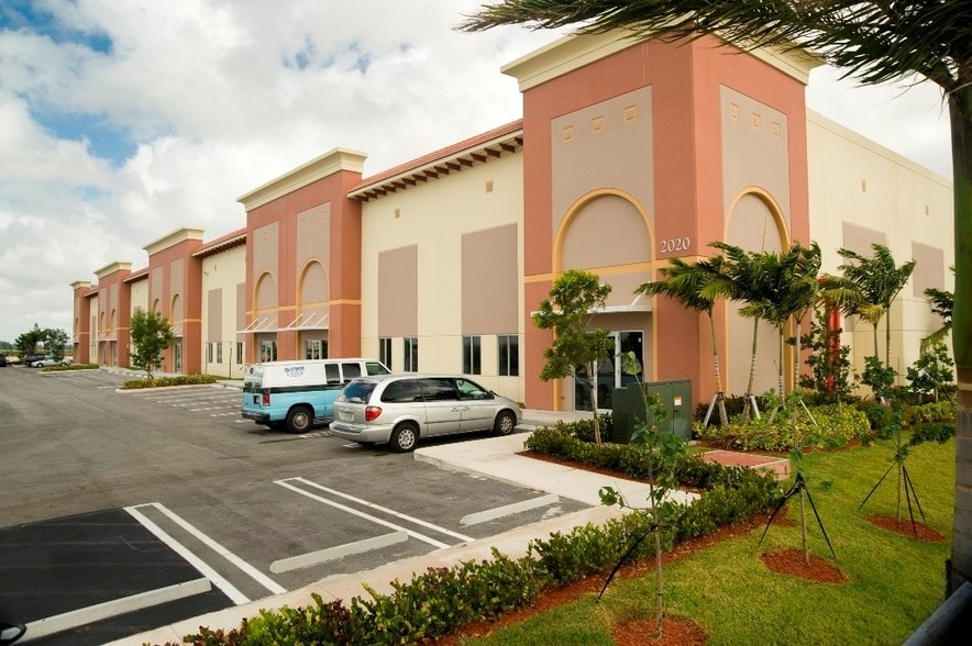 2020 NW 129th Ave, Miami, FL for lease - Building Photo - Image 2 of 80