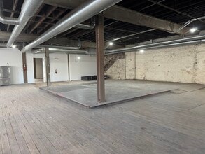 1400 W 13th St, Kansas City, MO for lease Building Photo- Image 2 of 3