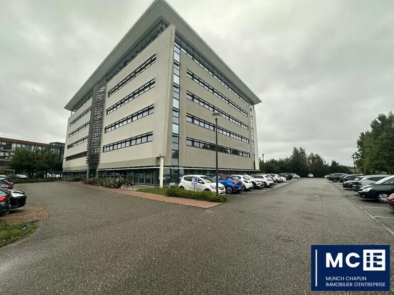 Office in Schiltigheim for lease - Building Photo - Image 1 of 5